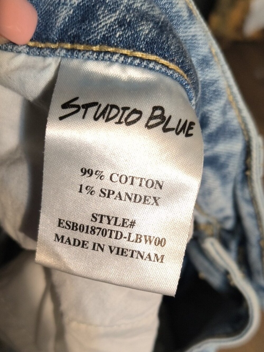 Light Wash Distressed Boyfriend Jeans - Picture 4 of 4
